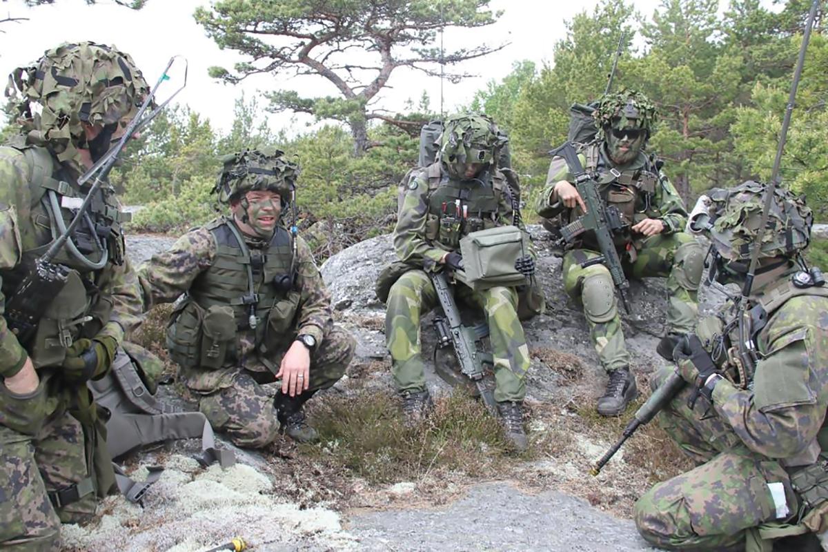 Swedish and Finnish marines during the Baltic Operations (BALTOPS) exercise.