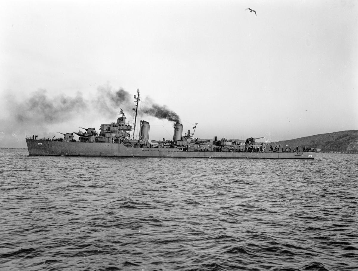 Port broadside surface view of USS Downes off Mare Island, California in 1944.
