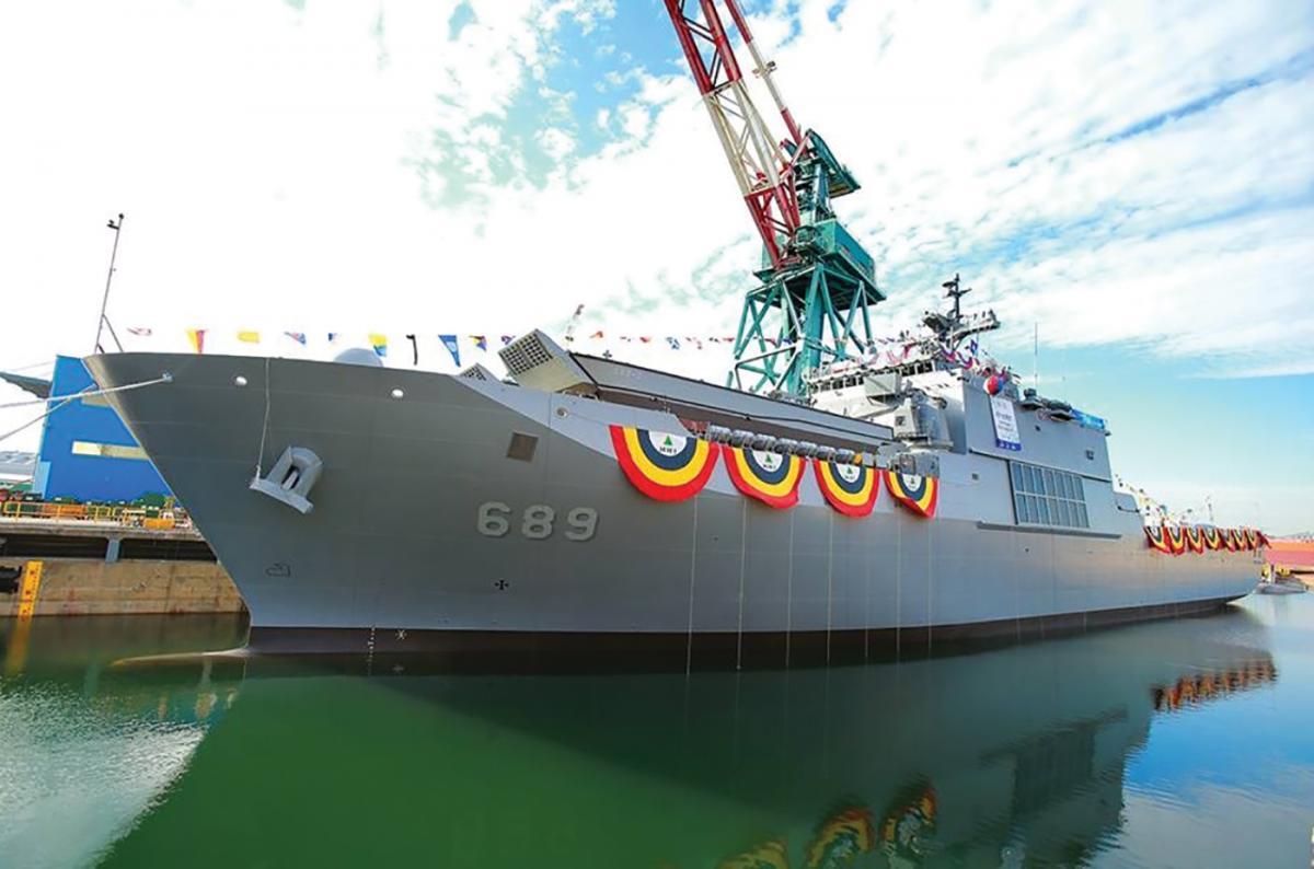 Surface port bow view of the ROKS Nojeokbong (LST-689) pierside for her commissioning