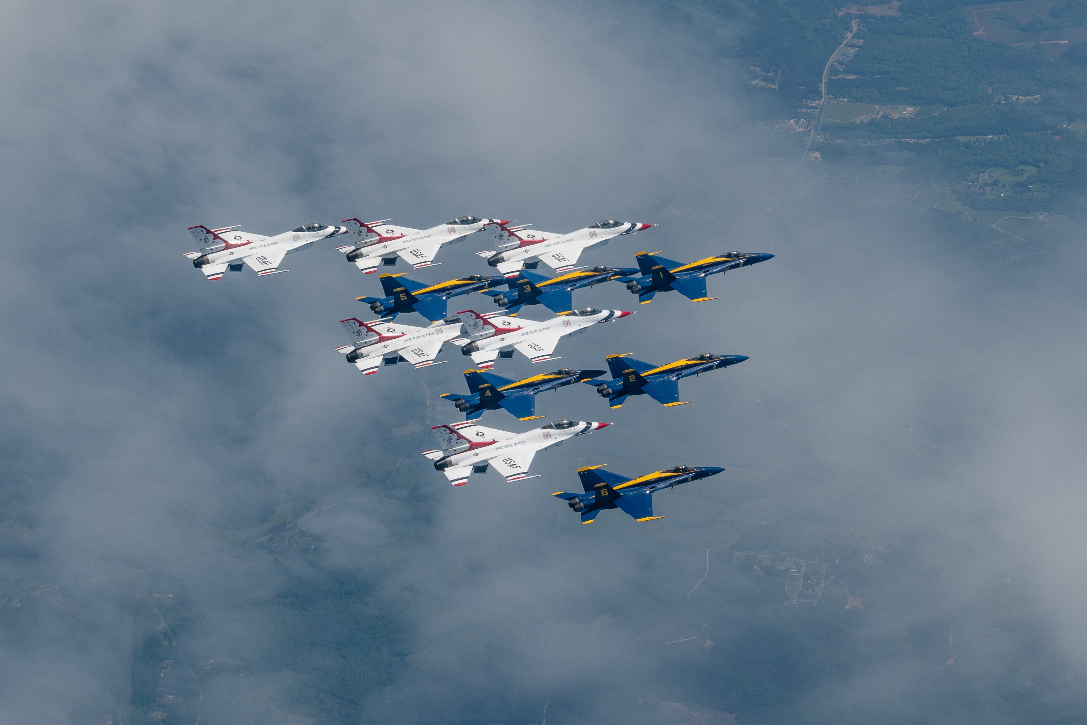 PHOTO: Jets salute military for Canadian Armed Forces Day