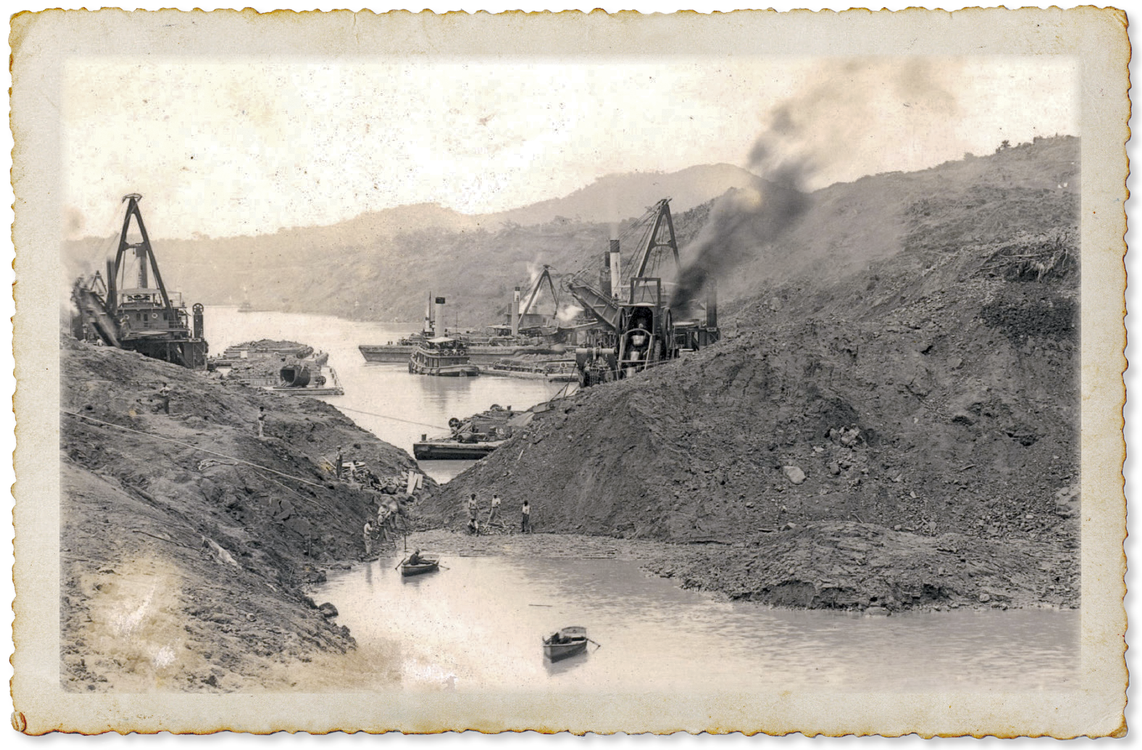 Men and steam shovels digging a cut on the Panama Canal