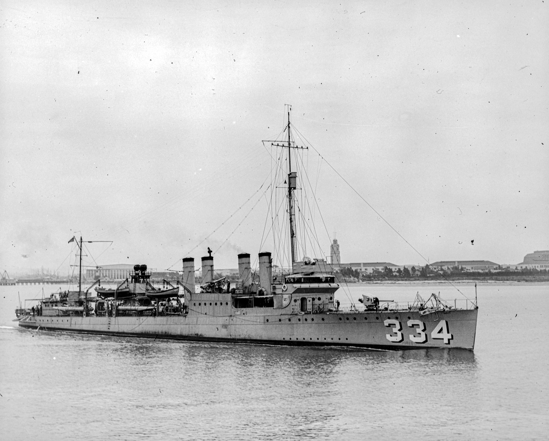 USS Corry (DD-334) underway