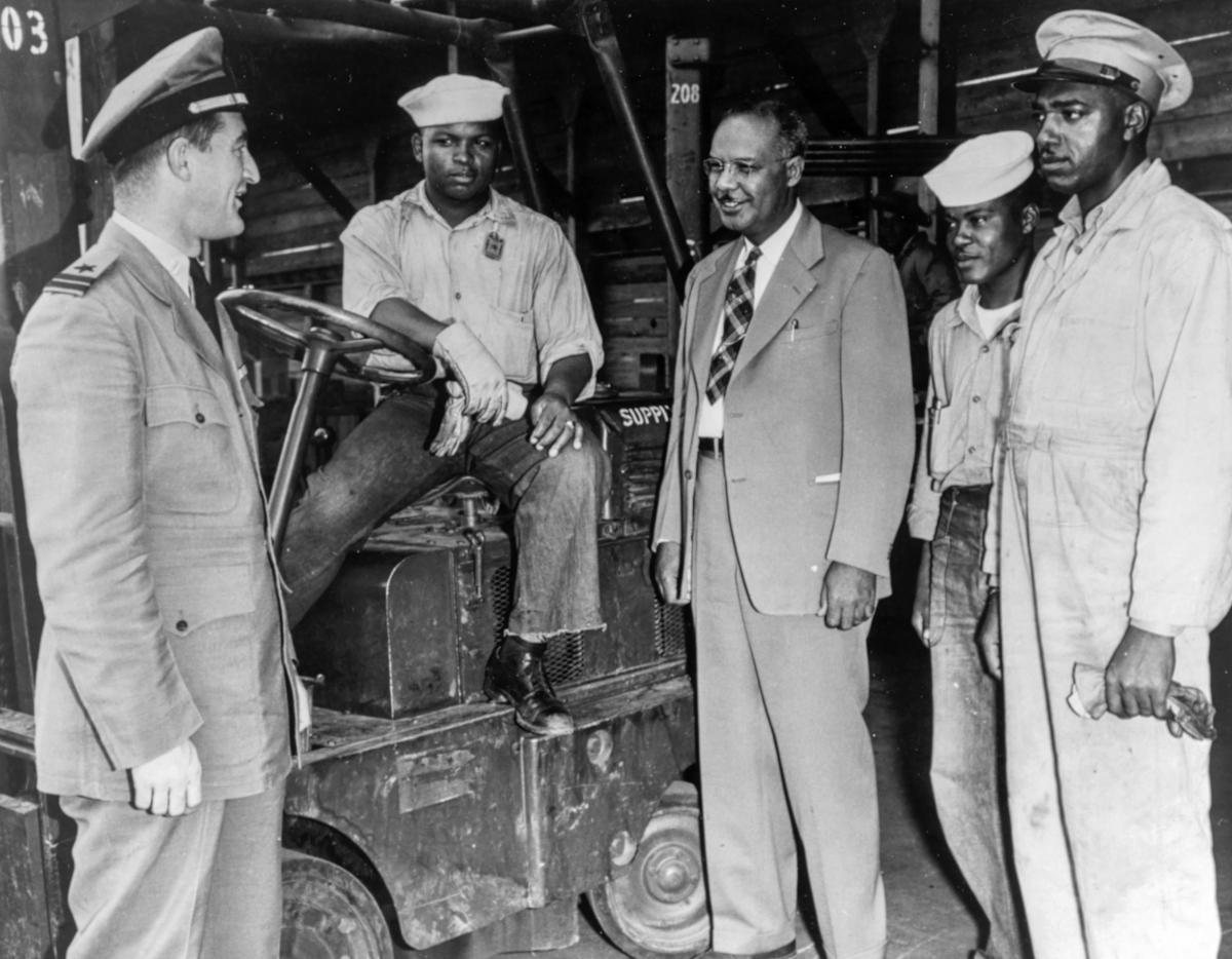 Lester Granger (center) on tour in 1945.