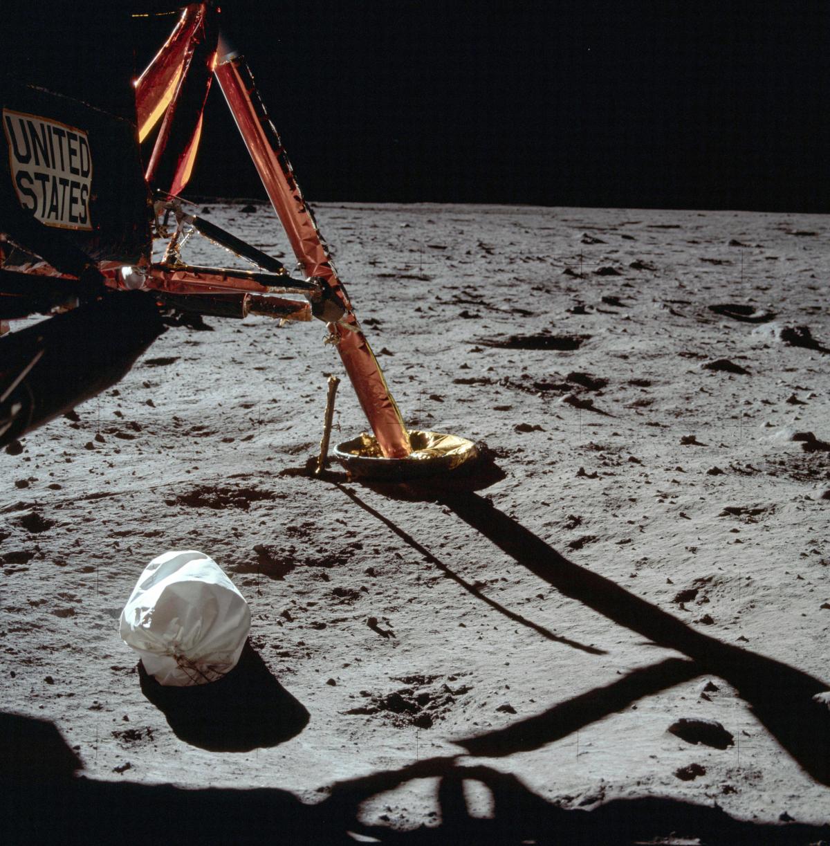 Landing pads of the LLM Eagle on the lunar surface