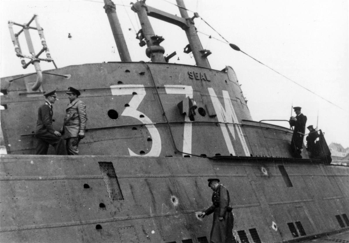 Kriegsmarine officers inspect the British submarine Seal in May 1940