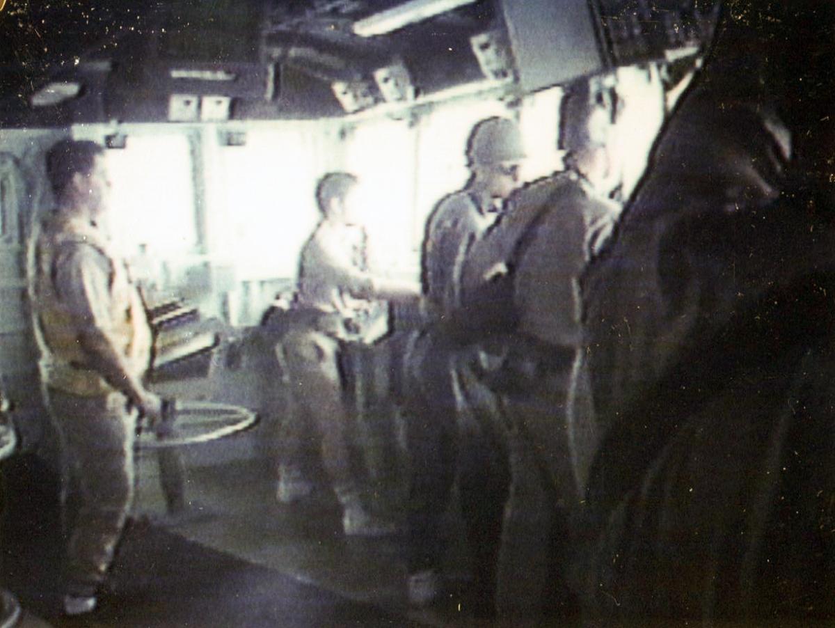 Bridge of the USS Vincennes (CG-49) as the ship makes a sharp turn