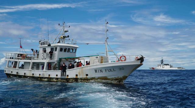 Crewmembers from the USCGC Stratton (WMSL-752)