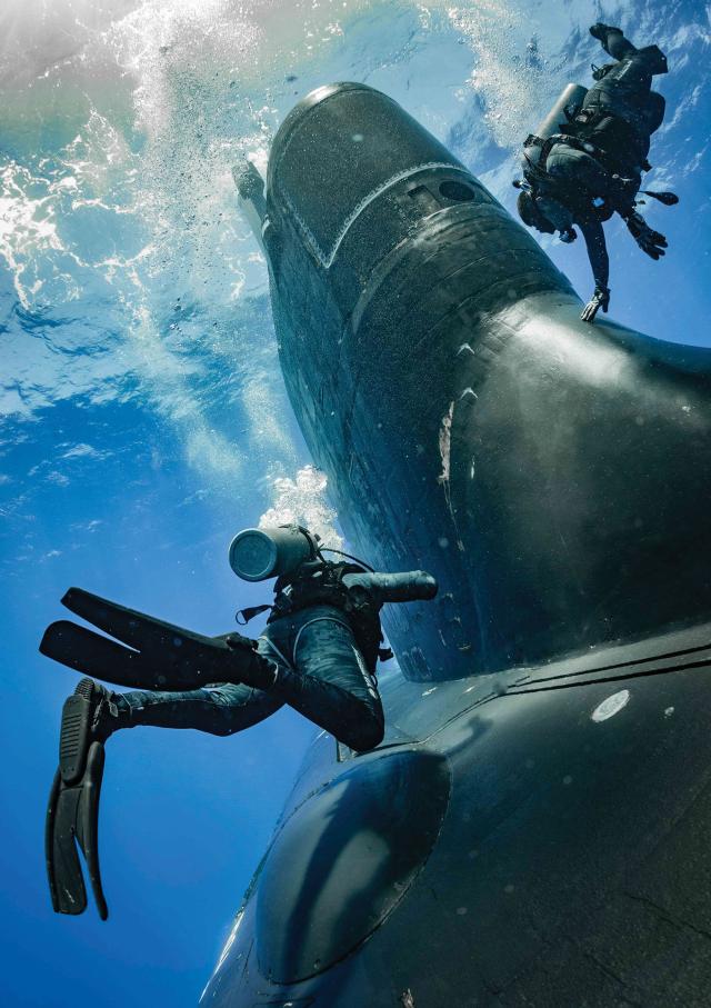 Diving onto a Submarine