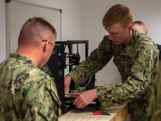 Sailors with a 3D printer