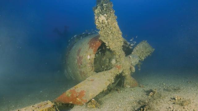 plane wreckage