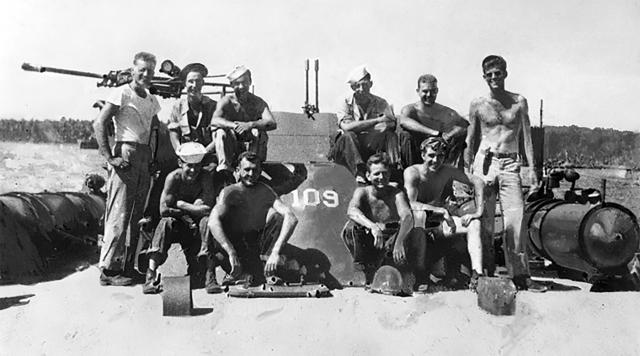 The small patrol craft stood no chance against an oncoming destroyer, though the heroic efforts of her commander saved her crew and resulted in favorable press in his later career.