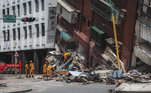 If the PLA employs massed fires against urban areas, it would create massive devastation, leaving significant rubble that would create numerous defensive positions. This would most likely require PLA forces to clear and hold both surface and subterranean layers as they advance. Here, members of the Taiwan armed forces search for victims of an April 2024 earthquake.