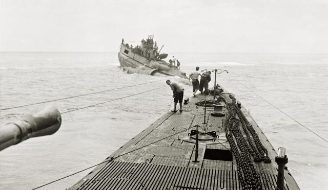 The USS Cod—on her way to Subic Bay with a medical emergency—broke off to assist the grounded O-19.