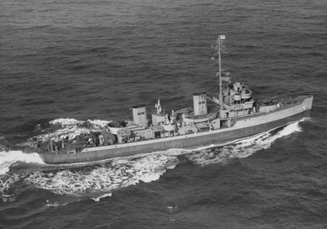 Chickadee (AM-59)