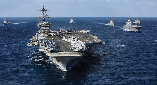 Nimitz-class aircraft carrier USS Abraham Lincoln (CVN-72) 