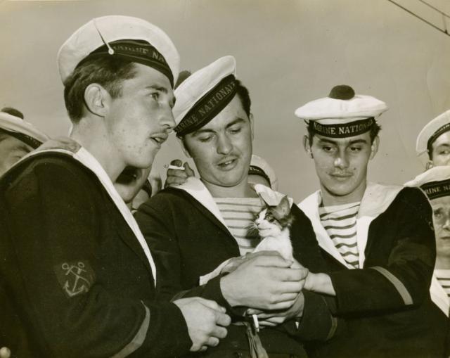 13 French sailors in Seattle