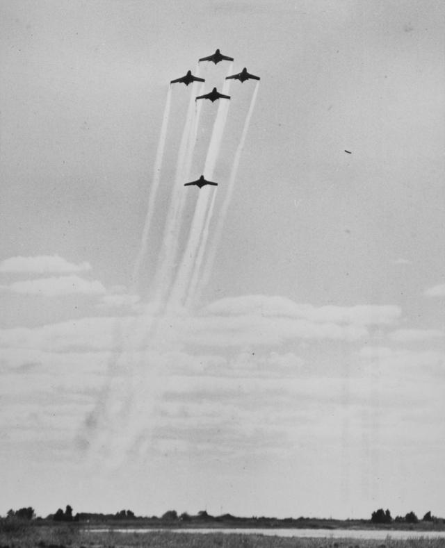 Blue Angels F-9F (F9F-6) Cougar
