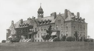 Luce Hall at the Naval War College in 1913. The building was named for Stephen B. Luce, first president of the Naval War College and author of the first article in the inaugural issue of Proceedings.
