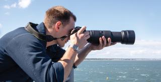 Navy intelligence specialist