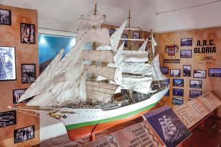 tall ship ARC Gloria