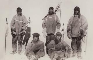 The Terra Nova polar party, posing at the South Pole