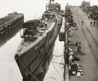 Cramp intended to use its long slipways to construct two submarines at a time, but poor management hindered its construction program. Cramp took upward of 24 months to complete its submarines, compared to 9 to 12 months for Mare Island, Boston, and Manitowoc.
