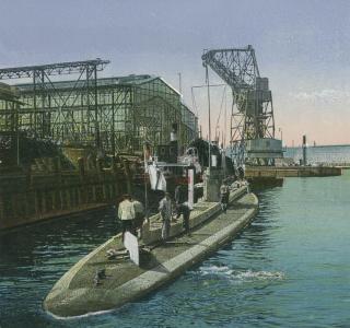 A glimpse of the future of naval warfare: The U-boat Unterseeboot 7 is launched at Krupp’s factory in Kiel, 1910.
