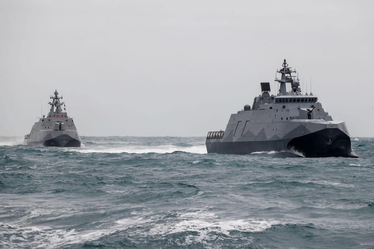 Two Taiwanese Navy corvettes at sea in early 2022.