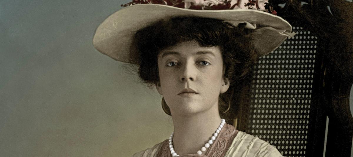 Alice Roosevelt, feisty, fiery, and independent, was so popular with the public that newspapers spoke of “Alice Fever” to describe the phenomenon. She was destined to be the first woman to submerge in a U.S. Navy submarine.