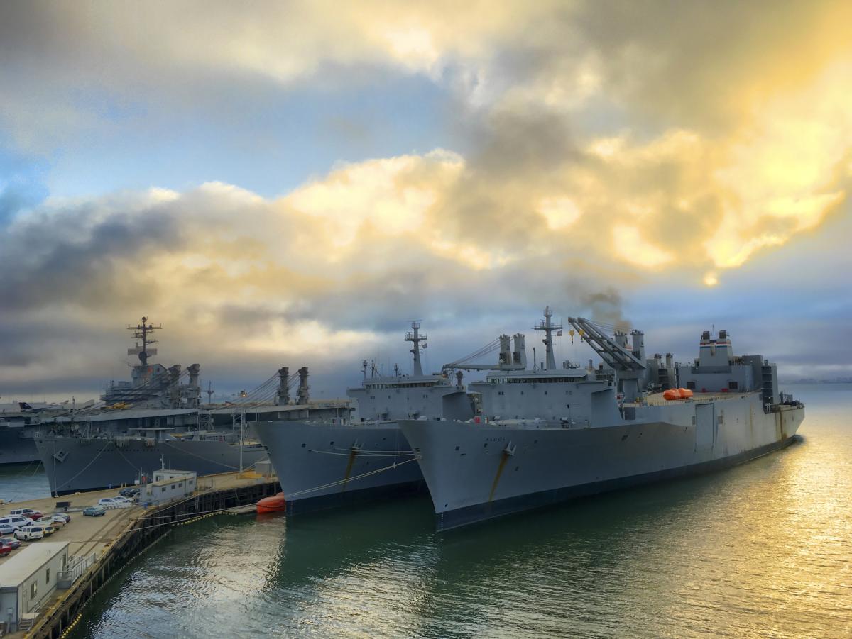 Sealift fleet ships