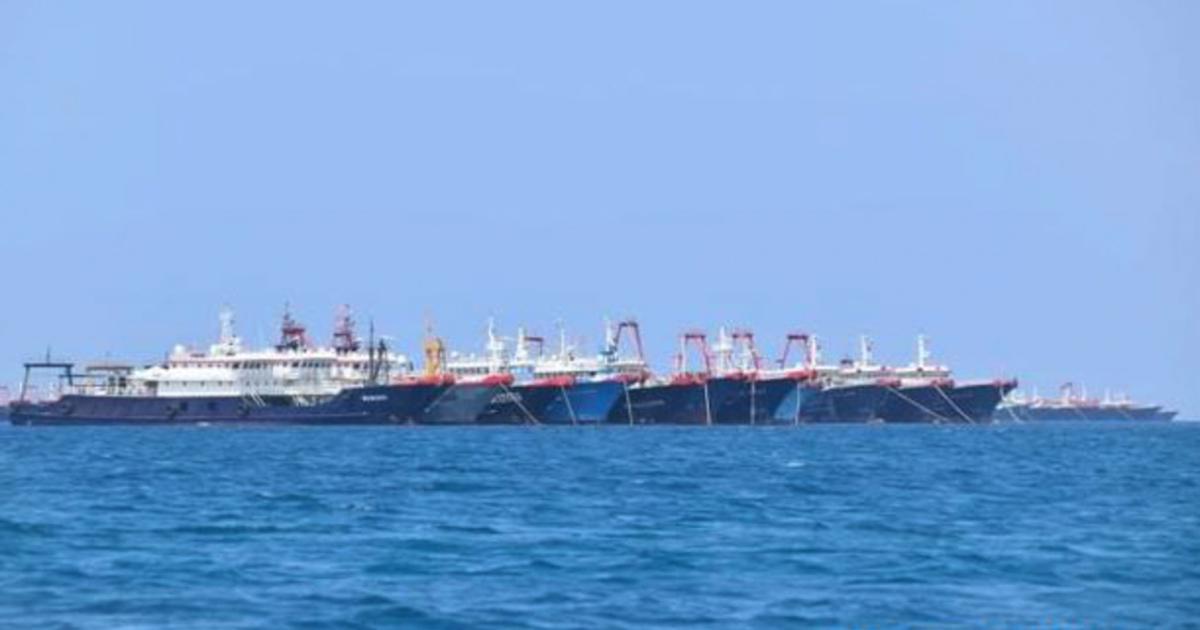 Chinese fishing fleet at Whitsun Reef 