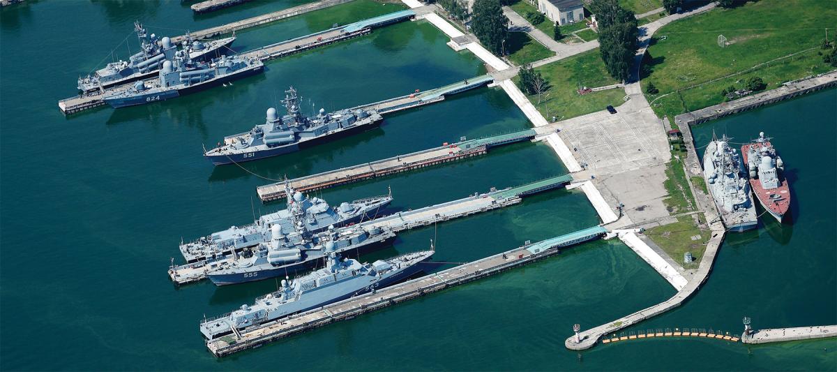 One of the main strategic assets of Kaliningrad Oblast is the port at Baltiysk, home to the main base of the Russian Baltic Fleet and the only Russian port said to be free from ice all year round.