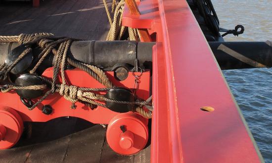 A long 12-pounder cannon on board the replica French frigate l’Hermione. Note the wheels that make traversing the barrel difficult.