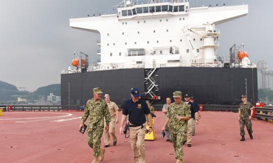 U.S. Navy (Abraham Essenmacher)