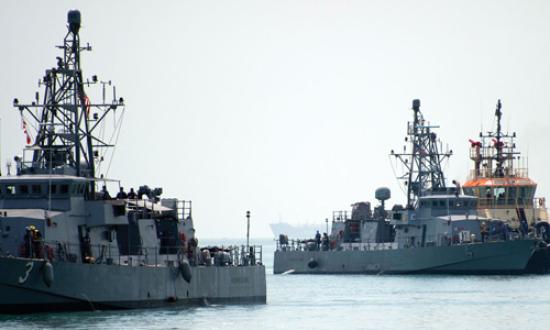 U.S. Navy (PO1 Steven Smith)