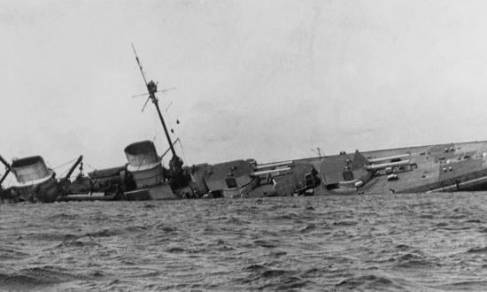 Derfflinger scuttled in Scapa Flow