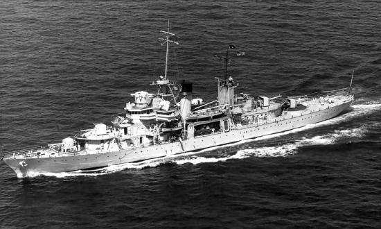 The Erie’s four-gun main battery is readily visible in this 7 April 1938 photo. Her secondary 1.1-inch quad machine-gun mounts are in front of the bridge, aft of the tall mainmast structure, and on either side of the fore tripod mast.