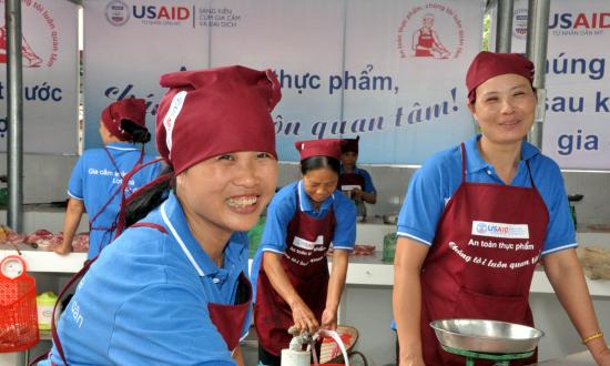 Market workers in Vietnam