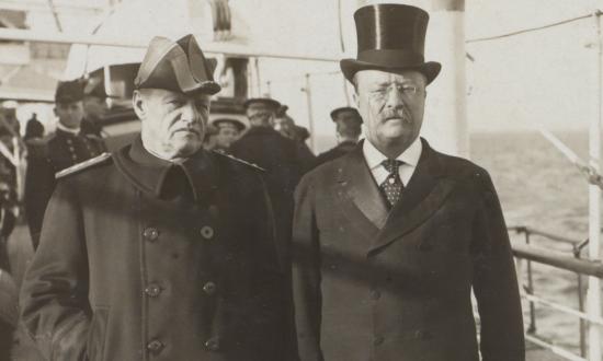 Admiral Evans and President Theodore Roosevelt on board Roosevelt’s yacht, the Mayflower. On Evans’ death in 1912, Roosevelt proclaimed the Navy had never had a man “who more thoroughly and joyously welcomed a fight.”