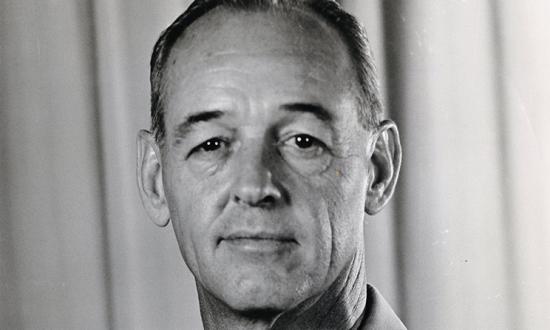 Thach, John S. (Jimmy), Adm., USN (Ret.)