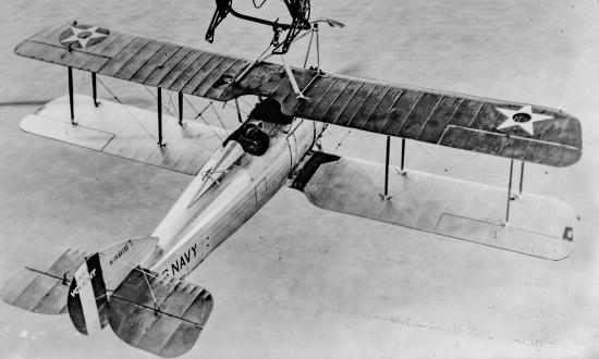 UO-1 hooked on to the U.S.S. Los Angeles