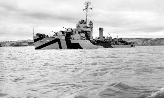 USS Flusser (DD-368) underway off the coast of Mare Island